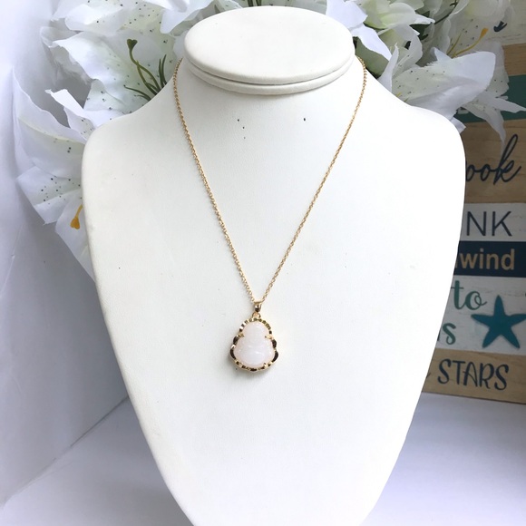 COPY - Statement Necklace - Picture 5 of 12